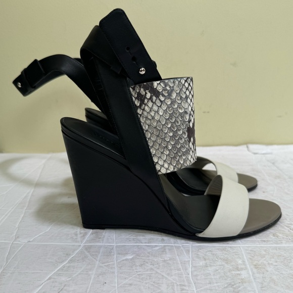 Vince Kyra Wedge Snake embossed Leather Sandals Shoes Platform Neutral Slides 9 - Picture 6 of 16
